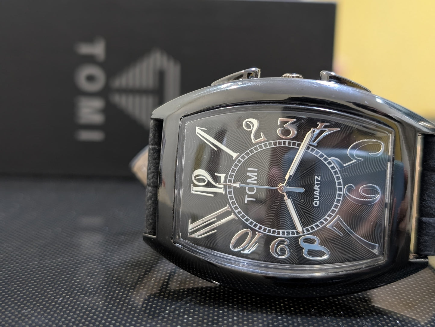 TOMI Classic Curved Dial with Black straps | Black Dail