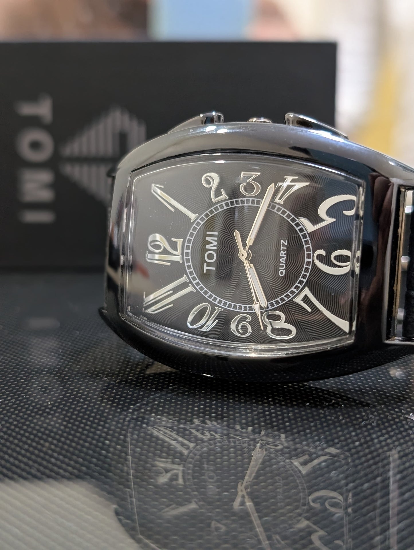TOMI Classic Curved Dial with Black straps | Black Dail